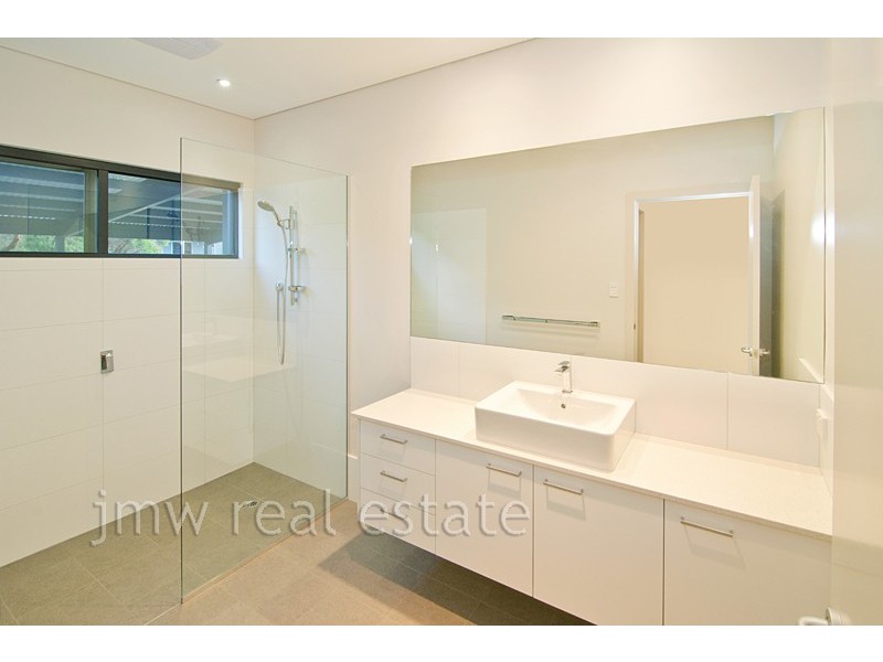 16 Bayview Drive, Gracetown WA 6284