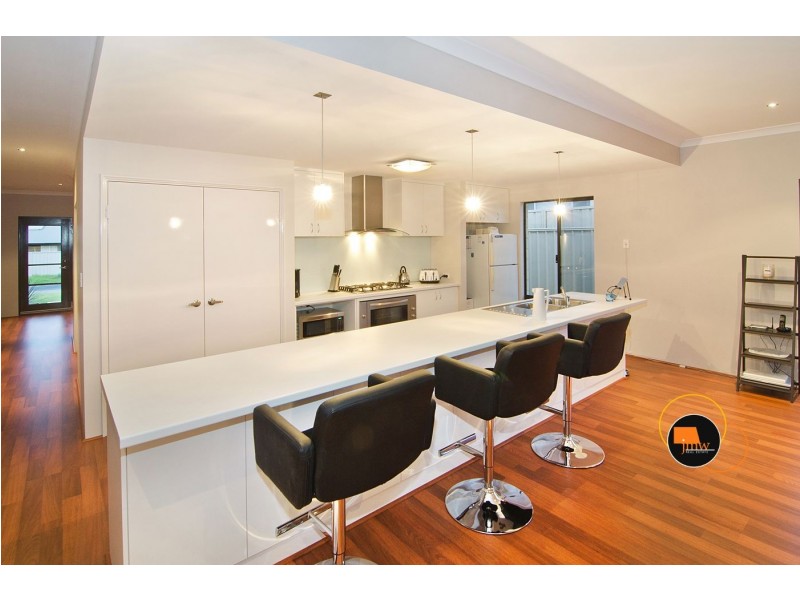 30 Indooroopilly Crescent, Dunsborough WA 6281