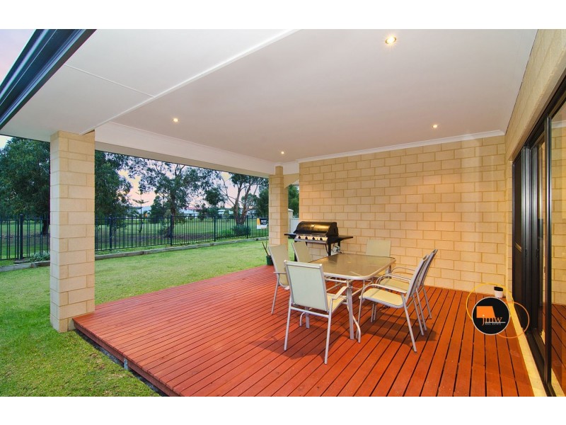 30 Indooroopilly Crescent, Dunsborough WA 6281