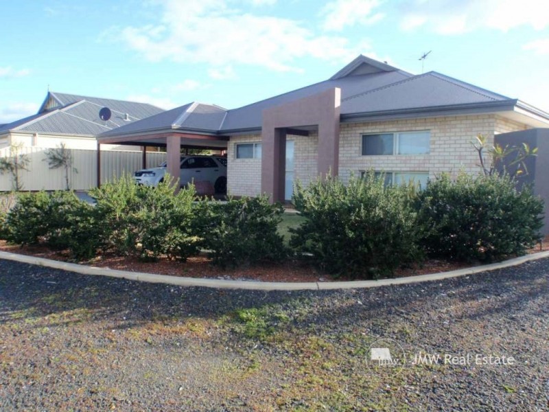 81 St Michaels Parkway, Dunsborough WA 6281