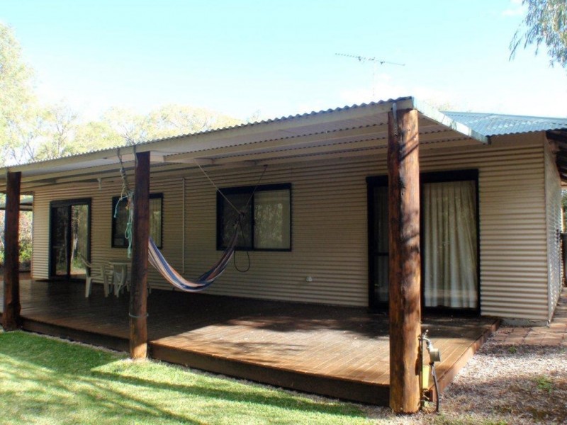 9 Backwater Retreat, Quindalup WA 6281