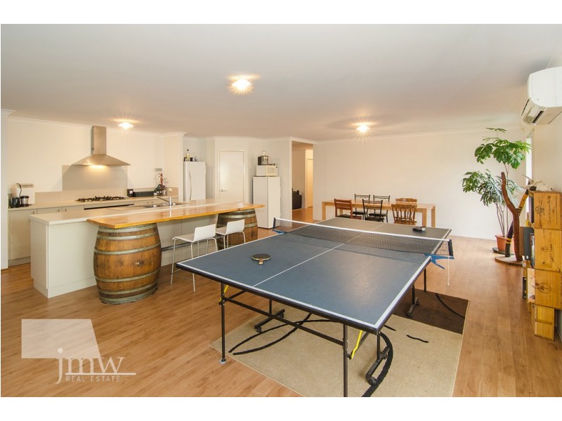 54 Indooroopilly Crescent, Dunsborough WA 6281