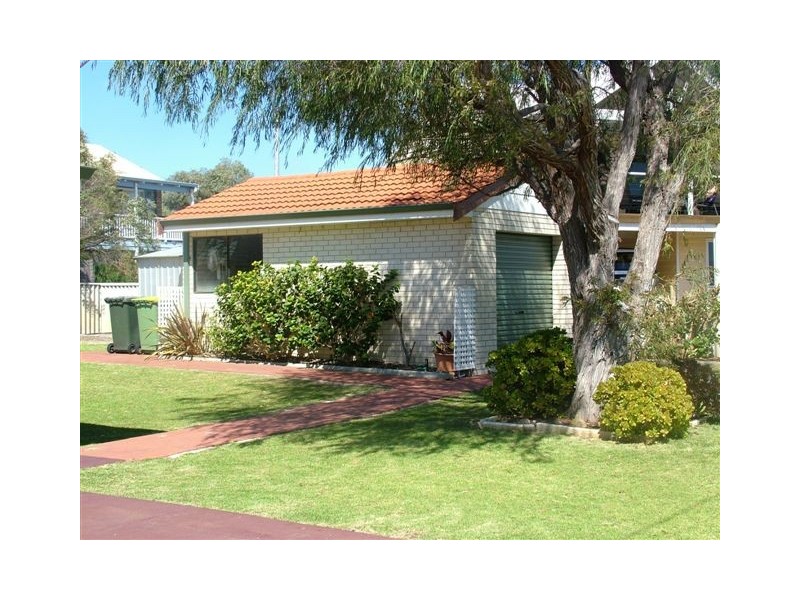 7 Elmore Road, Quindalup WA 6281