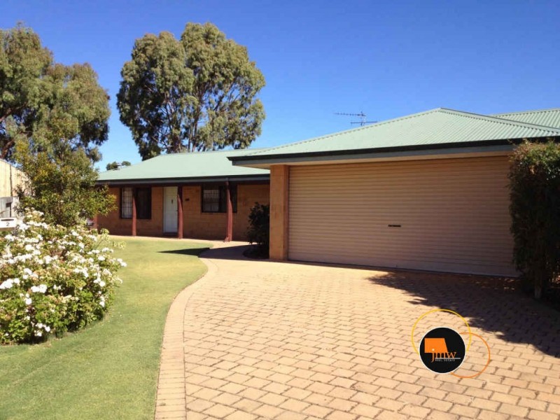 2 Flute Walk, Dunsborough WA 6281