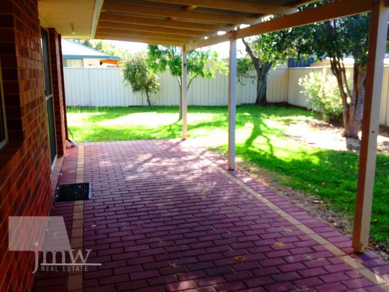 16 Sandalford Court, Dunsborough WA 6281