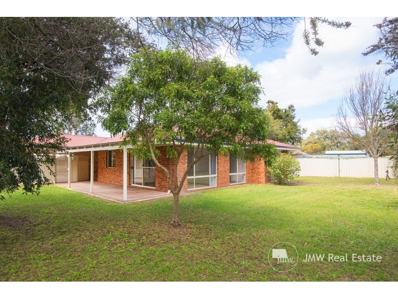 16 Sandalford Court, Dunsborough WA 6281