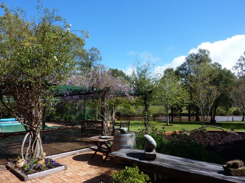 6 Cowrang Ln, Yallingup Siding WA 6282