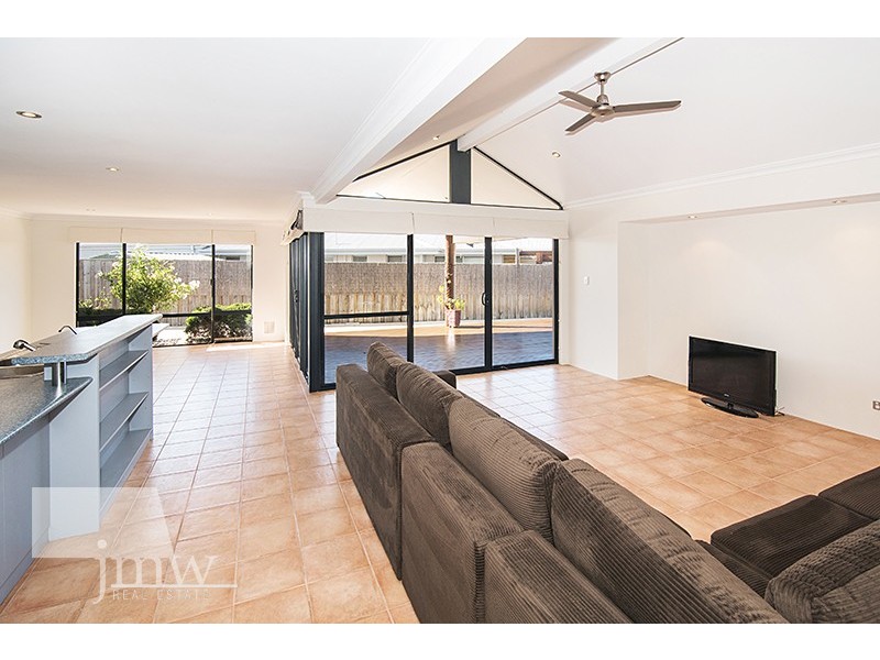 16 Gibson Drive, Dunsborough WA 6281