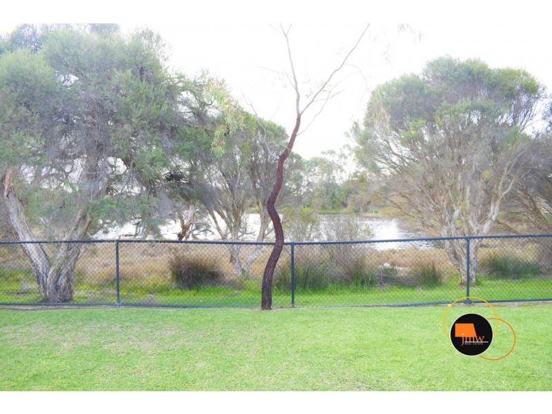 21 Elmore Road, Quindalup WA 6281