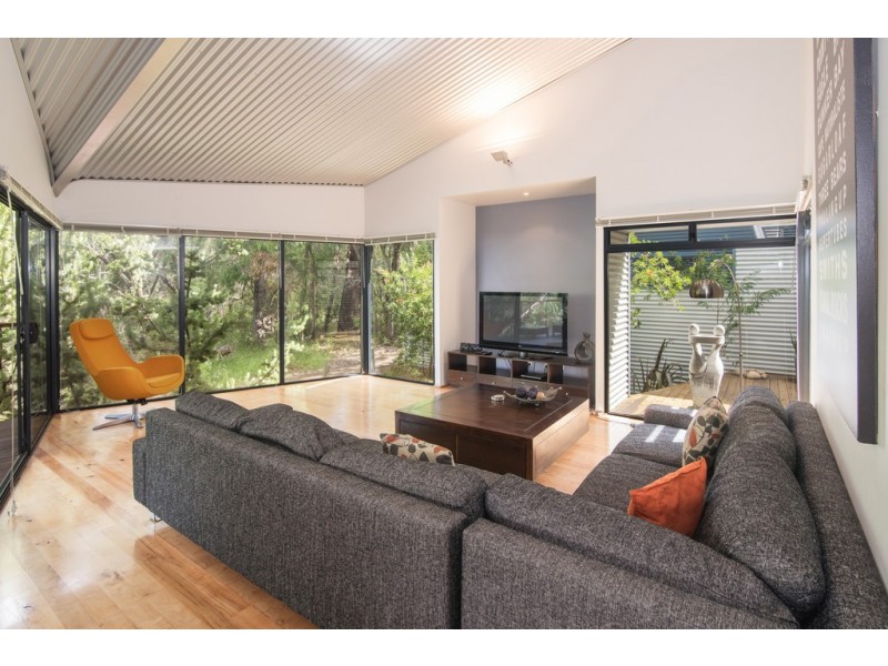 Unit 1/9 Freebridge Place, Dunsborough WA 6281