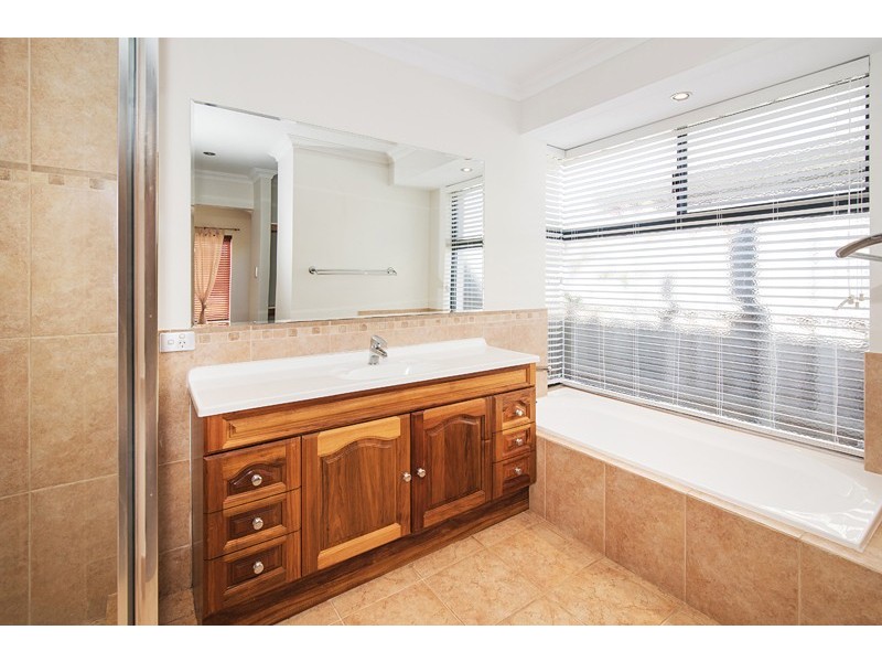 16 Gibson Drive, Dunsborough WA 6281