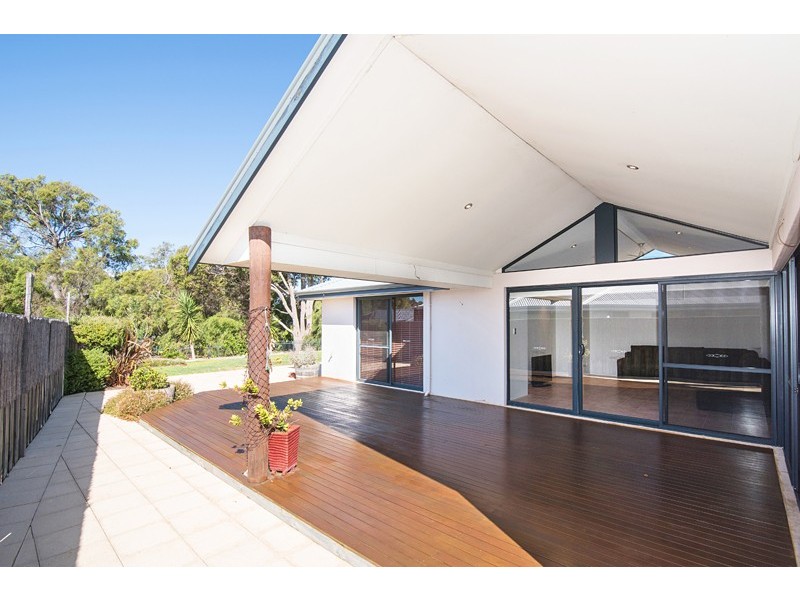 16 Gibson Drive, Dunsborough WA 6281