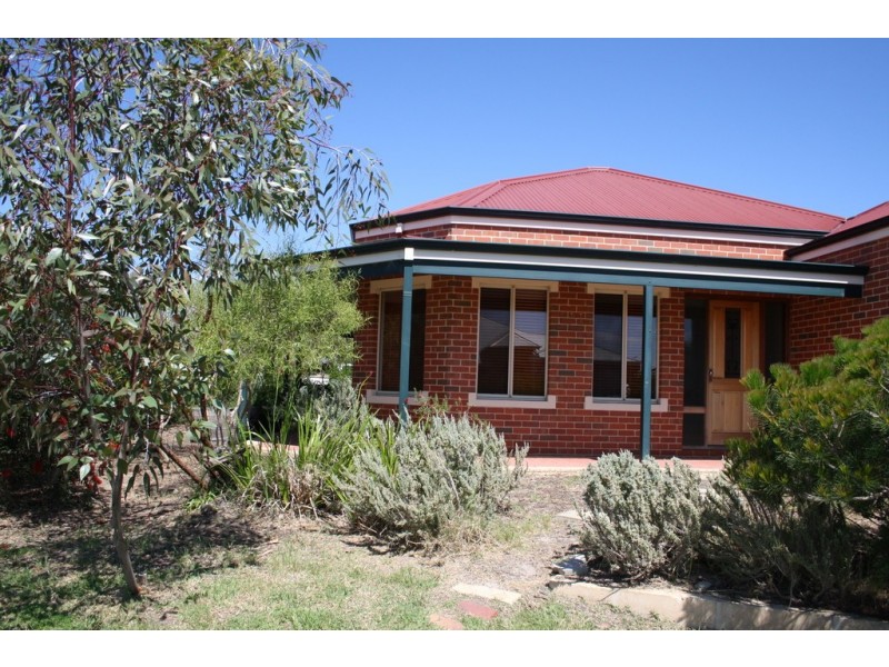 10 Roanoke Way, Dunsborough WA 6281