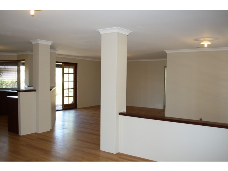 10 Roanoke Way, Dunsborough WA 6281