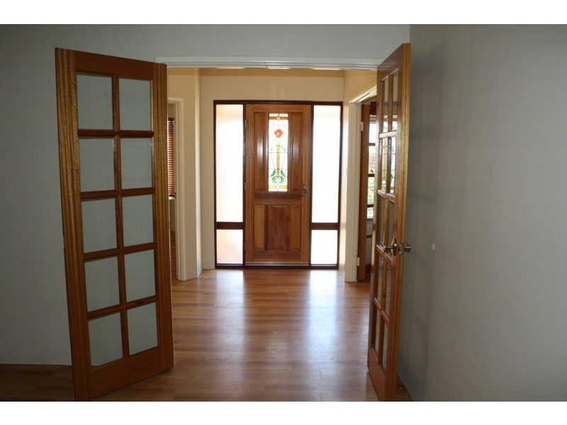 10 Roanoke Way, Dunsborough WA 6281