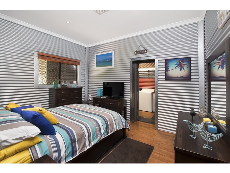 130 Wisteria Drive, Quindalup WA 6281