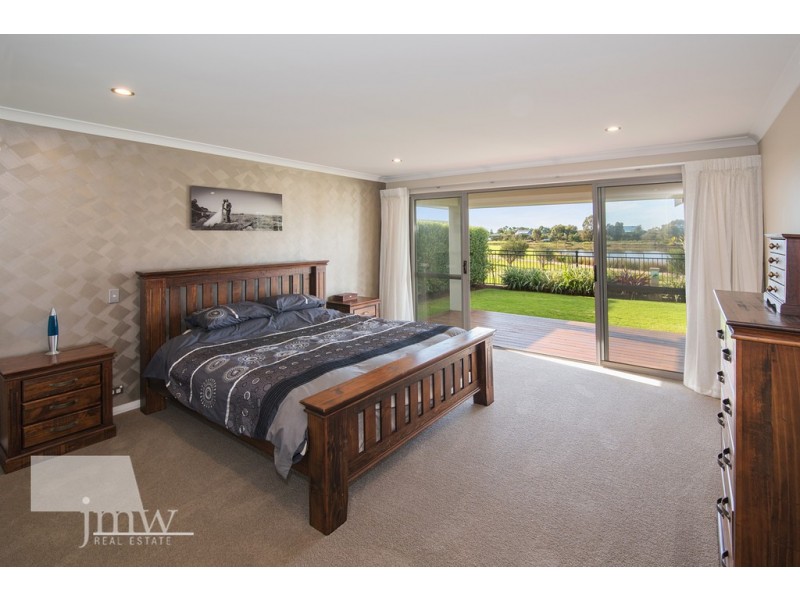 8 Aldercress Approach, Dunsborough WA 6281