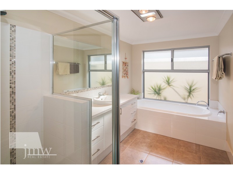 8 Aldercress Approach, Dunsborough WA 6281