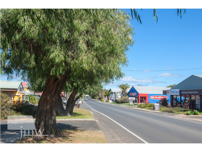 27 Station Road, Margaret River WA 6285
