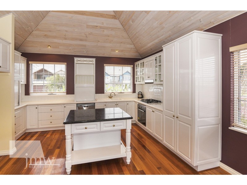 8 Toddy Place, Dunsborough WA 6281