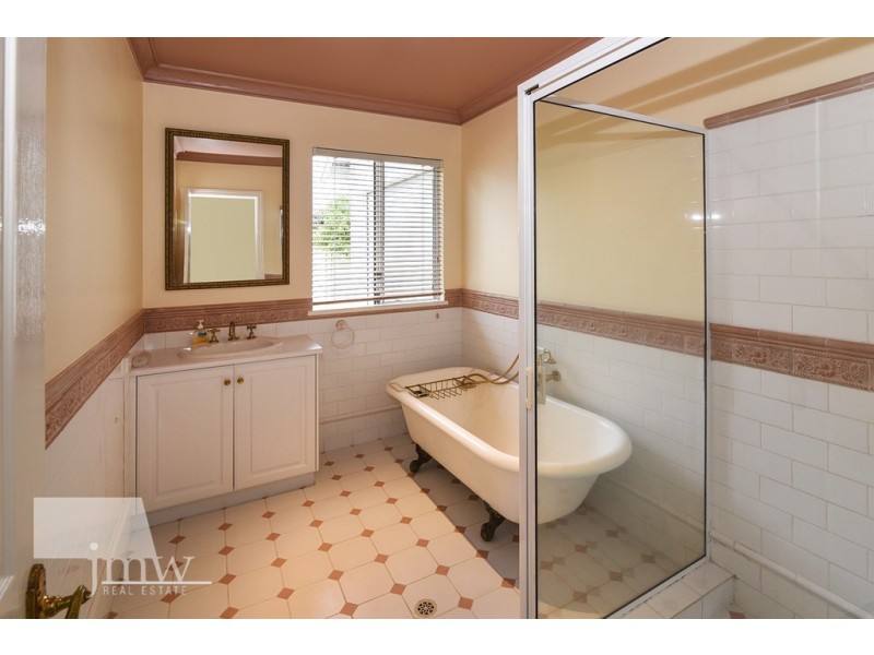 8 Toddy Place, Dunsborough WA 6281