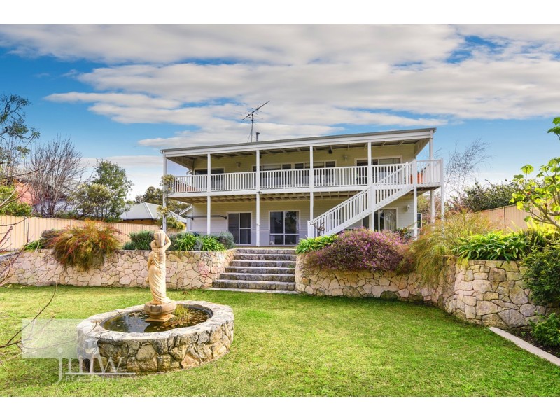 8 Toddy Place, Dunsborough WA 6281