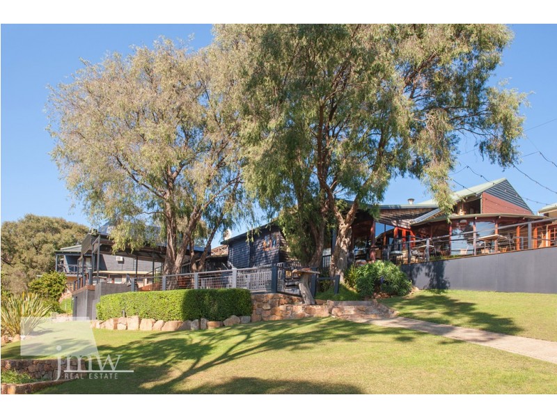 40 Forest Road – Karriview Lodge, Gracetown WA 6284