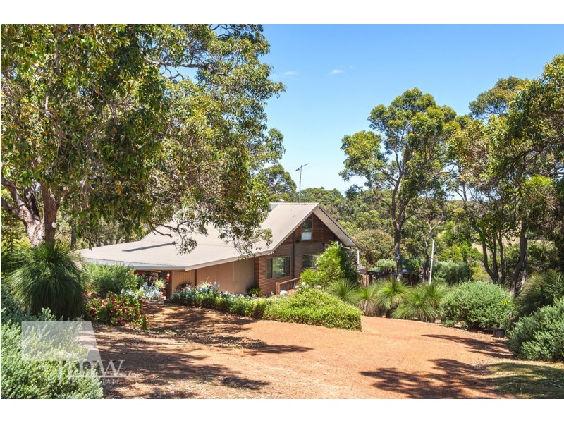 40 Nukklgup Loop, Yallingup WA 6282
