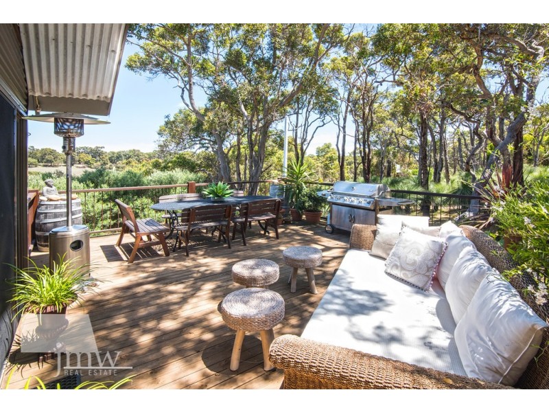 40 Nukklgup Loop, Yallingup WA 6282