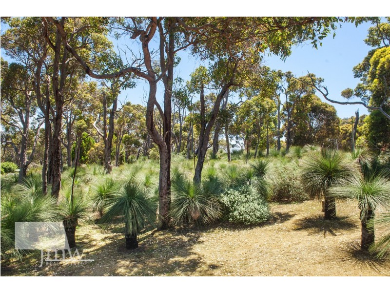 40 Nukklgup Loop, Yallingup WA 6282