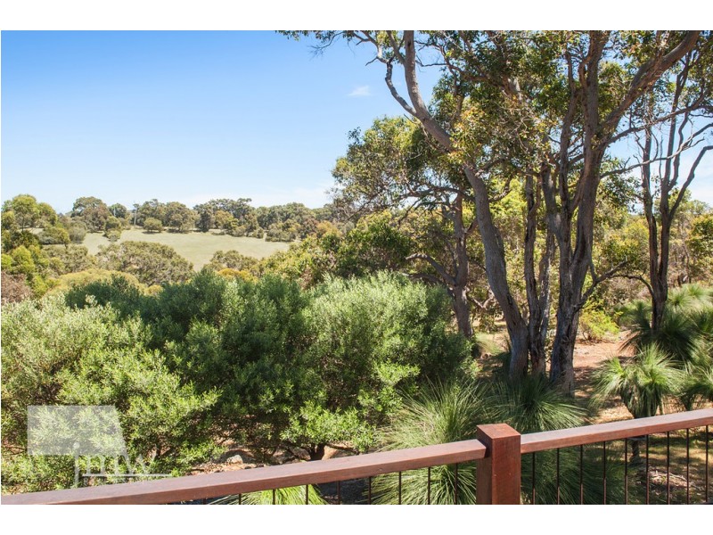 40 Nukklgup Loop, Yallingup WA 6282