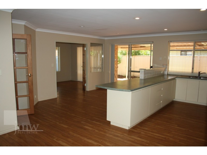 16 Timbermill Crescent, Broadwater WA 6280