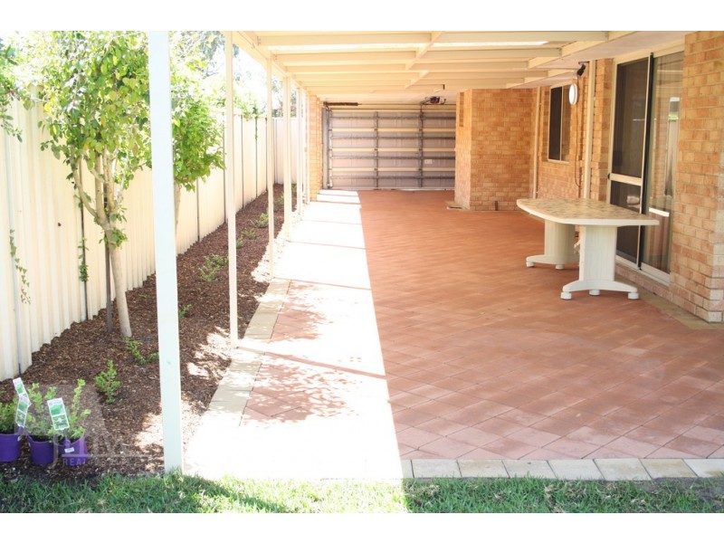 16 Timbermill Crescent, Broadwater WA 6280