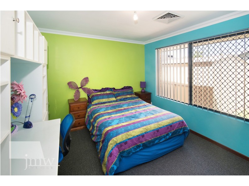 18 Royal Oaks Crescent, Dunsborough WA 6281
