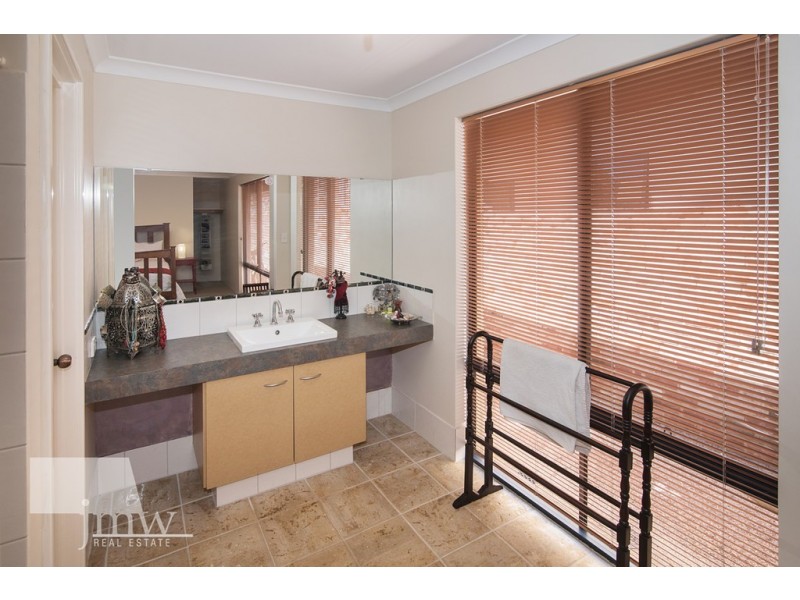 6A Dunsborough Lakes Drive, Dunsborough WA 6281