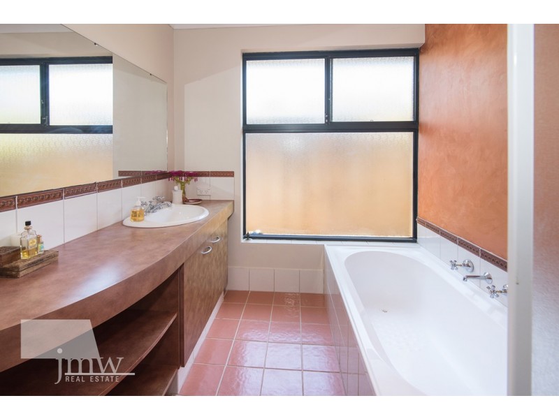 6A Dunsborough Lakes Drive, Dunsborough WA 6281