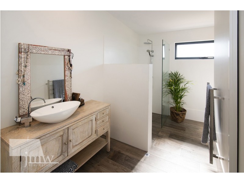 2 Cape Way, Dunsborough WA 6281