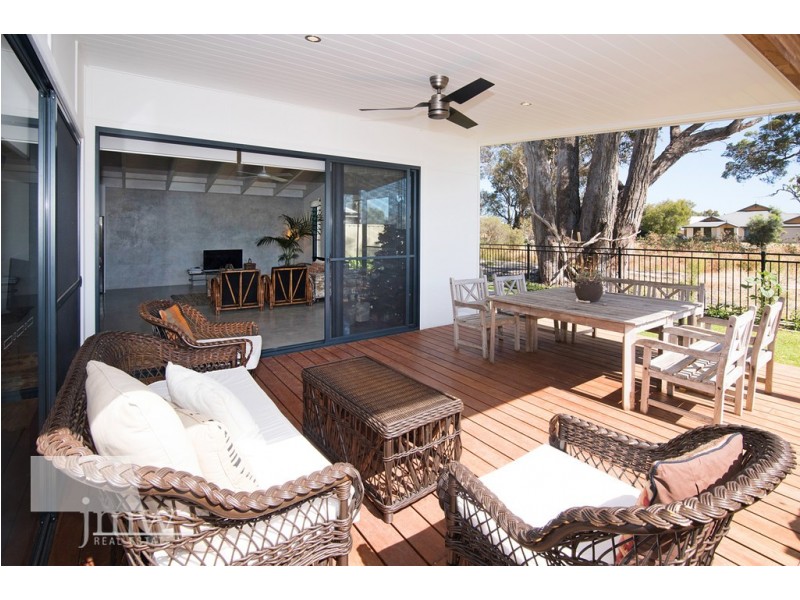 2 Cape Way, Dunsborough WA 6281