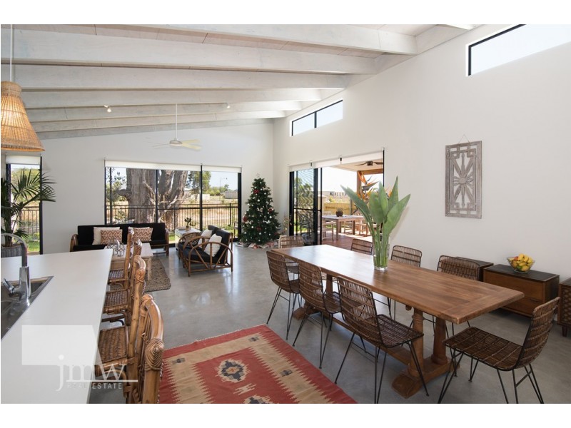 2 Cape Way, Dunsborough WA 6281