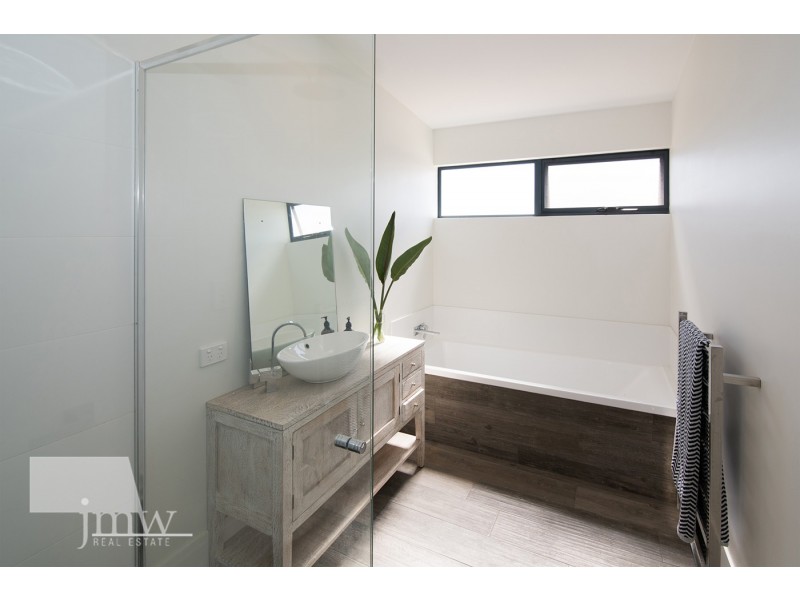 2 Cape Way, Dunsborough WA 6281