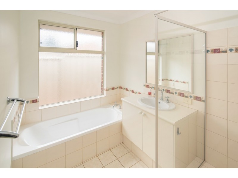 100 Dunsborough Lakes Drive, Dunsborough WA 6281