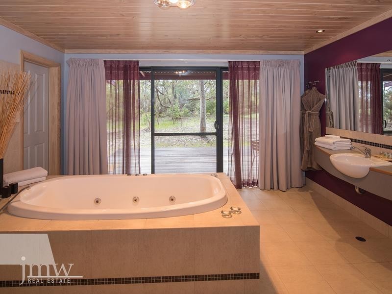 21 Ellen Brook Road, Cowaramup WA 6284