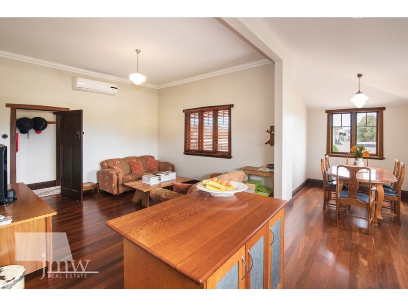 8 Charles Hine, Margaret River WA 6285