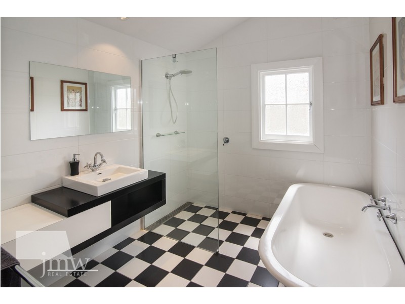 8 Charles Hine, Margaret River WA 6285