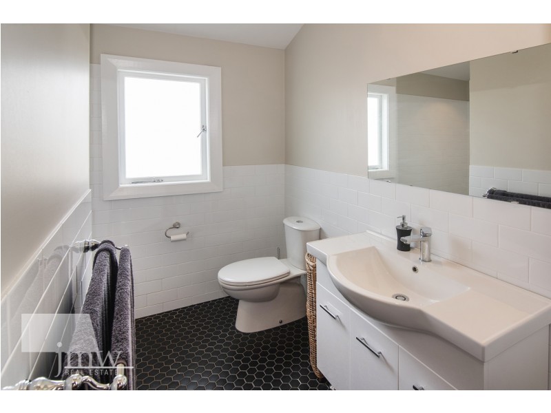 8 Charles Hine, Margaret River WA 6285