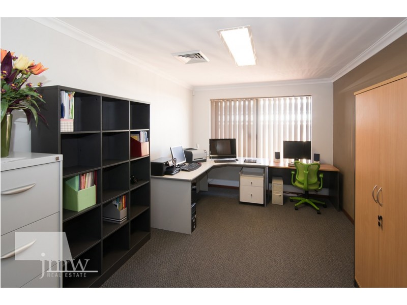 18 Royal Oaks Crescent, Dunsborough WA 6281