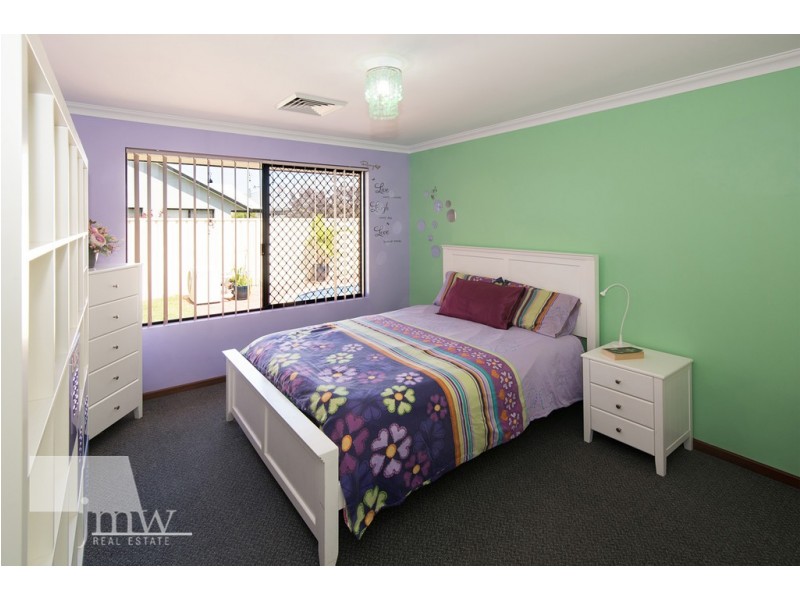 18 Royal Oaks Crescent, Dunsborough WA 6281