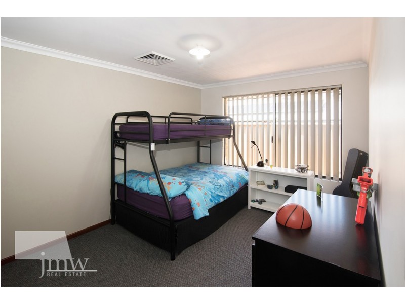 18 Royal Oaks Crescent, Dunsborough WA 6281