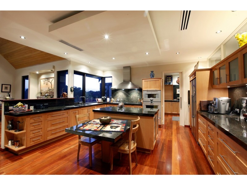 2 Hayley Close, Yallingup WA 6282