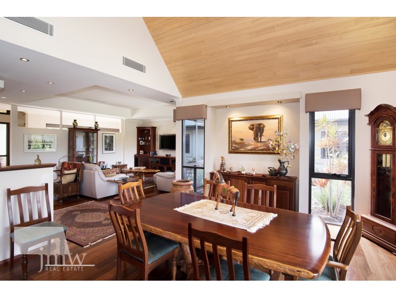 2 Hayley Close, Yallingup WA 6282